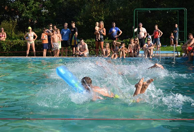 Tradiční Pstruhobraní a Kaprobraní na koupališti v Mikulůvce, sobota 10. září 2016