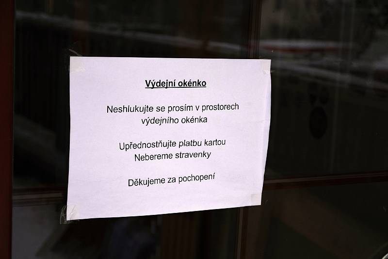 V sezoně 2020/2021 se ve Skiareálu Karolinka lyžovalo pouhých osm dní. Vládní opatření proti covidu donutily provozovatele areál zavřít.