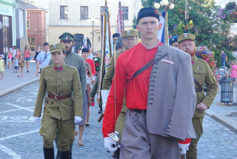 Pietními akty si obyvatelé Valašského Meziříčí v úterý připomněli 102. výročí bitvy u Zborova