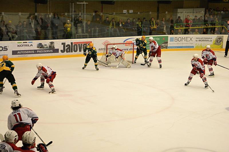 Vsetínští hokejisté zvítězili v nedělním utkání 9. dubna na Lapači nad celkem z Havlíčkova Brodu 4:3 až po prodloužení. V boji o postup do WSM ligy mají oba týmy shodný počet bodů. Rozhodnou tak až poslední zápasy s celkem Jablonce.