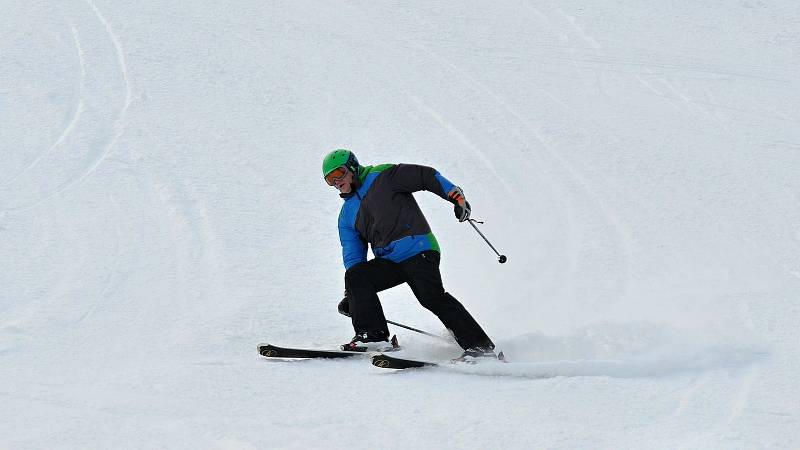 Ve skiareálu v Karolince zahájili o víkendu 11. a 12. prosince 2021 letošní lyžařskou sezonu