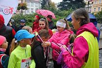 Tradičního Běhu Valašským Meziříčím se v sobotu 5. října 2019 navzdory nepřízni počasí zúčastnili desítky dětí a dospělých.