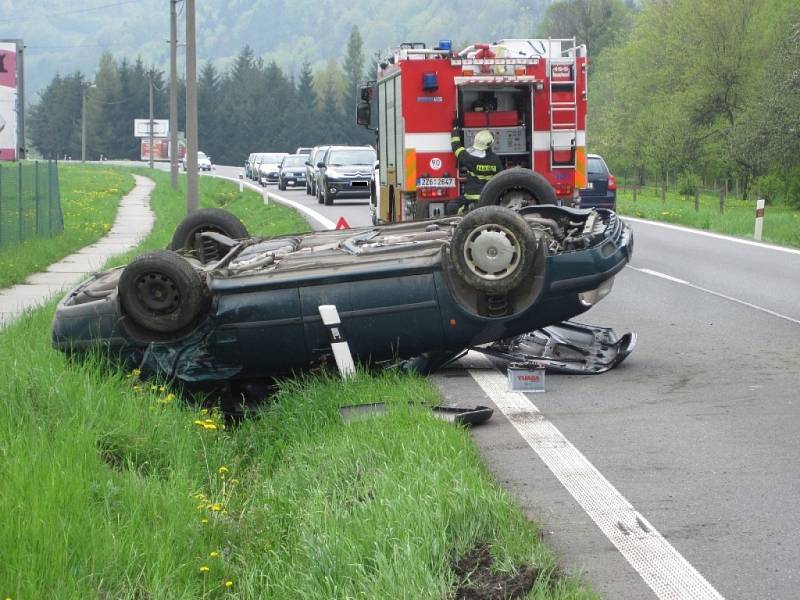 Dopravní nehoda u Valašského Meziříčí.