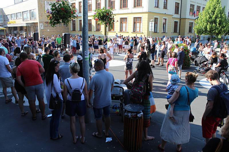 Demonstrace proti vládě Andreje Babiše na náměstí Svobody ve Vsetíně - 11. 6. 2019