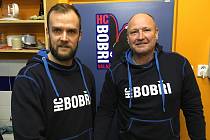 Hokejisté druholigového Valašského Meziříčí mají nového kouče. Bobry po Jiřím Weintrittovi přebírá Josef Doboš (vpravo).