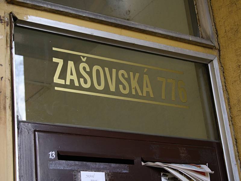 Panelový dům v Zašovské ulici ve Valašském Meziříčí, kde v pondělí 28. listopadu 2016 došlo k vraždě.