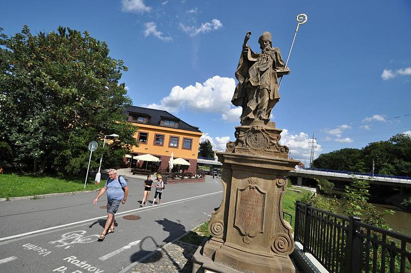 Valašské Meziříčí - socha svatého Libora v centru města