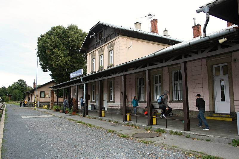 Vlakové nádraží v Rožnově pod Radhoštěm.
