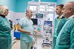Vsetínská nemocnice investovala 400 milionů korun do nákupů nové zdravotnické techniky. Novinky si v prosinci 2023 prohlédli zástupci Zlínského kraje, který je zřizovatel nemocnice.