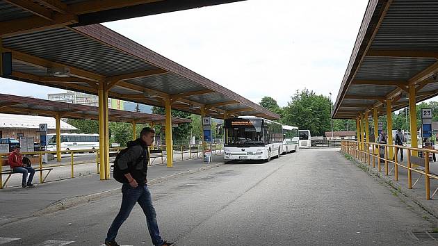 Fotogalerie: Autobusové nádraží v Rožnově pod Radhoštěm - Valašský deník