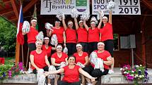 Stoleté výročí TJ Sokol Bystřička oslavili 8. června 2019 na hřišti U Lukášů. Svým vystoupením zaujaly cvičenky z Bystřičky s pásmem Poupata.