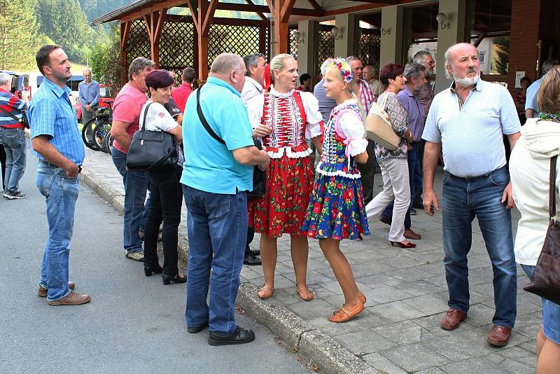 V Halenkově si dali dostaveníčko heligonkáři. V sobotu 9. září se tu uskutečnil 19. ročník Valašské heligonky.