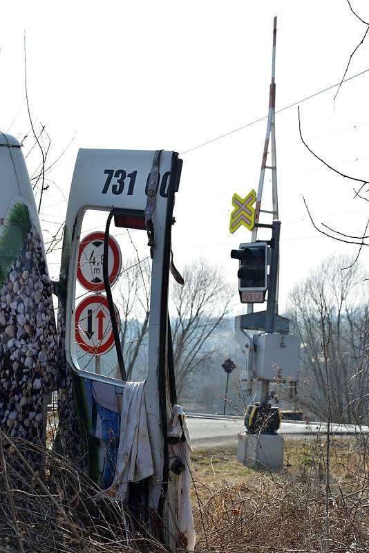 S autovraky a dlouhodobě odstavenými auty se potýkají města i  vesnice.