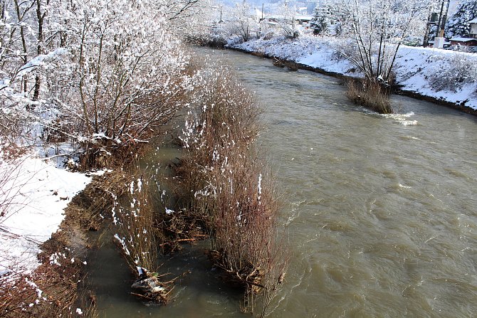 Prudké oteplení a srážky začátkem února 2019 zvedlo hladinu Bečvy až dvojnásobně. Zvýšený průtok byl patrný i v Bystřičce.