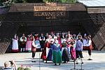 Folklor žije. Vystoupení zahraničních souborů, domácích souborů, malých i velkých tanečníků a zpěváků si milovníci folkloru na letošních Liptálských slavnostech nenechali ujít.