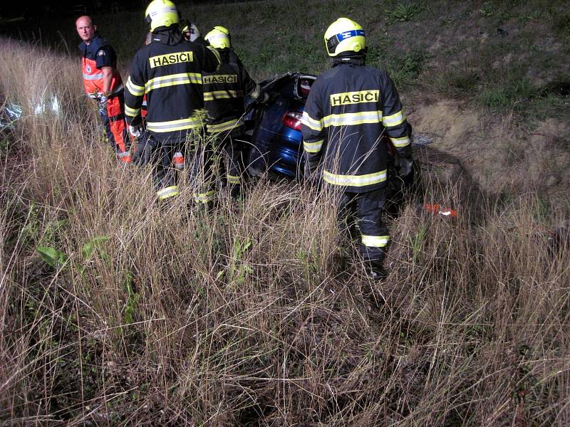 Dopravní nehoda u Valašského Meziříčí si vyžádala smrtelné zranění řidiče