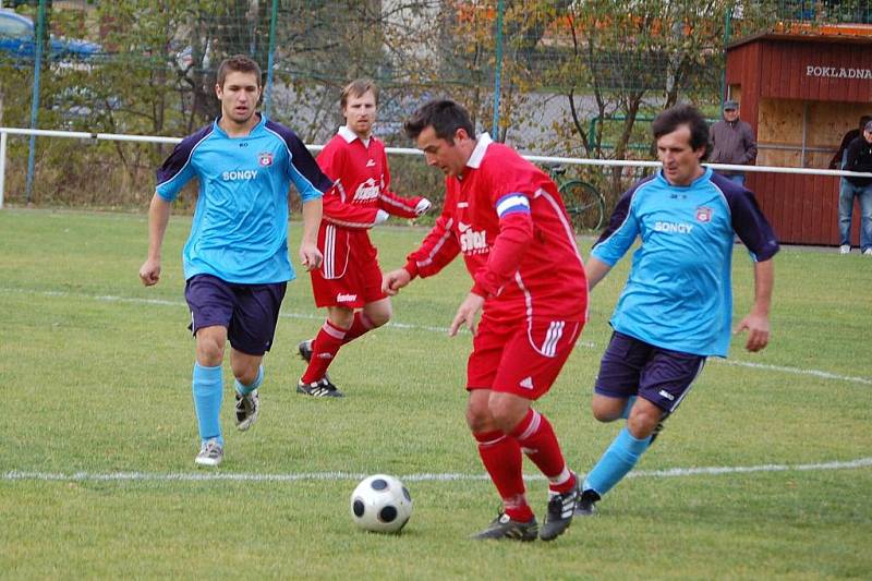 V pátek se v Prostřední Bečvě dohrával odložený zápas mezi domácím týmem a Vsetínem B (4:4).