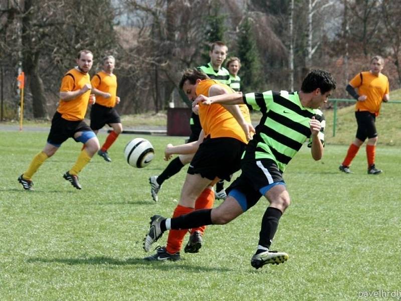 V utkání vsetínské III. třídy Kelč B – Podlesí vyhráli domácí 1:0. 