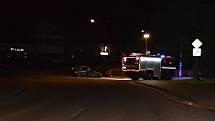 Jedenatřicetiletá řidička vozu Škoda Felicia bourala v noci na 1. května 2017 v Halenkově. Zranila se ona a její dva spolujezdci.
