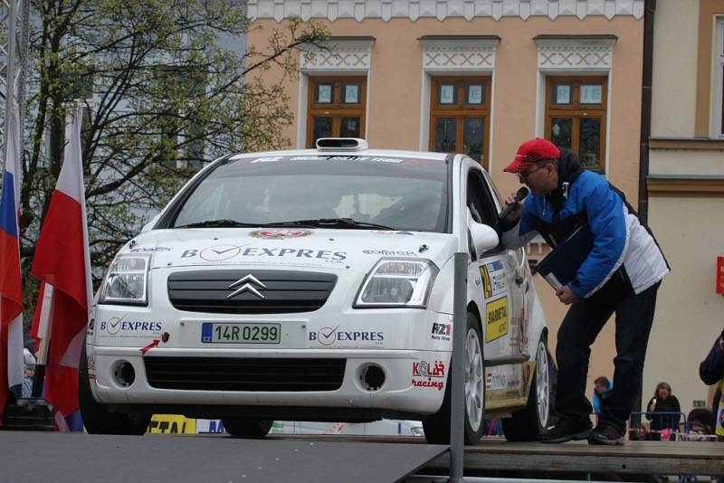 Start 35. ročníku Valašské rally ve Valašském Meziříčí.