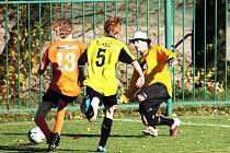 V krajské soutěži dorostu zvítězili v tomto utkání fotbalisté Kelče (žluté dresy) nad Lidečkem 11:0. 