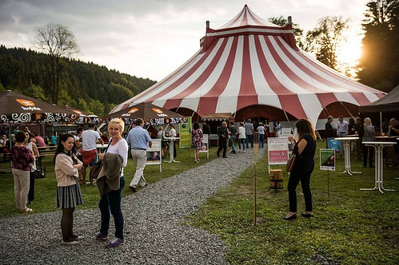 Týden kultury šapitó