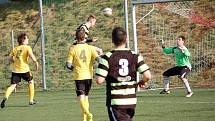 Fotbalisté Kelče B (pruhovaní Sršni) prohráli s VKK B 1:3. 