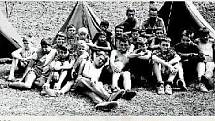 1969. Skauti ze 7. oddílu na táboře v Hovězí Brandovský kaňon.