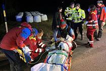 Členové Horské služby Beskydy ošetřili v sobotu 16. ledna 2022 několik zraněných. Pro dvě turistky musel do hor také vrtulník.