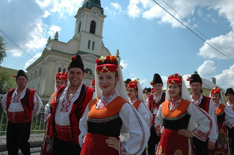 V neděli 23. 8. vrcholí na Valašsku 46. Liptálské slavnosti. Dopoledne patřilo bohoslužbám a odpoledne pak defilé účastníků festivalu vesnicí a galaprogramu.