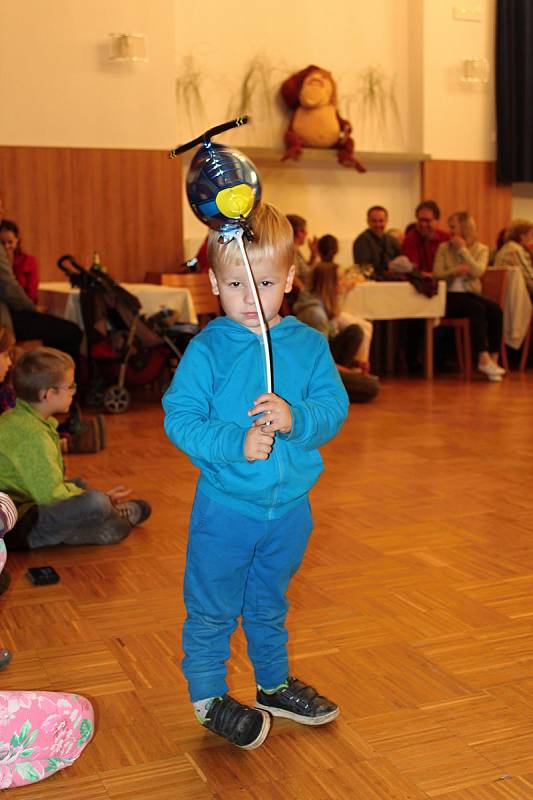 Denní stacionář Anděl v Kelči oslavil v sobotu 14. října 2017 patnáctileté výročí své existence. Oslava se konala v místním kulturním domě. Na programu, jehož tématem bylo cestování kolem světa, bylo taneční vystoupení dětí z místní mateřinky či profesion