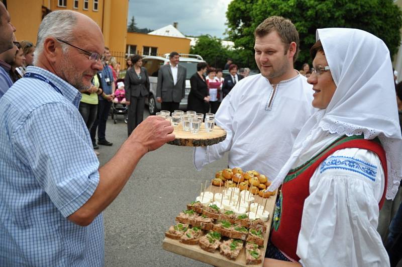 Komisaři soutěže Vesnice roku 2016 navštívili Ratiboř; čtvrtek 2. června 2016