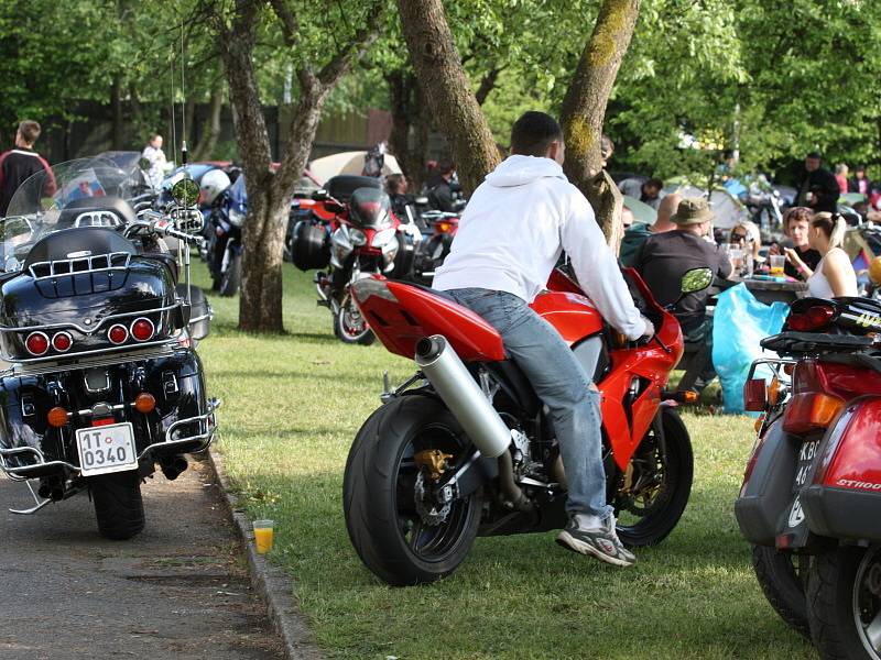 Rožnovský sraz motorkářů Freedom Party.