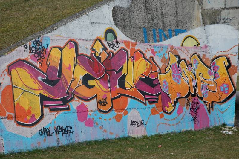 Graffiti ve Vsetíně, podchod u Penny Marketu, jedna z pěti legálních ploch na území města