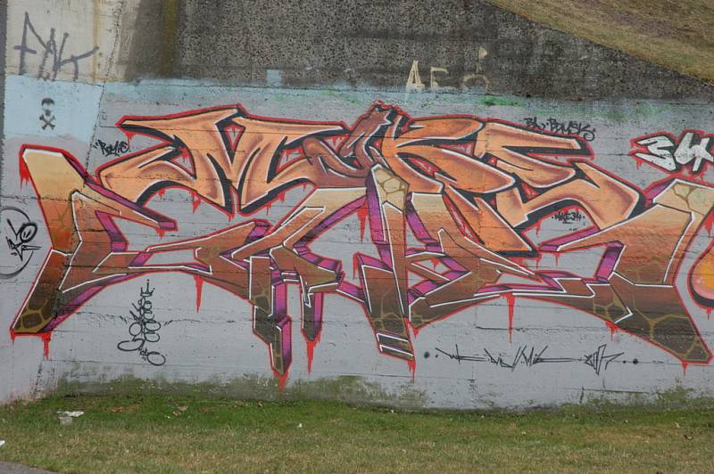 Graffiti ve Vsetíně, podchod u Penny Marketu, jedna z pěti legálních ploch na území města