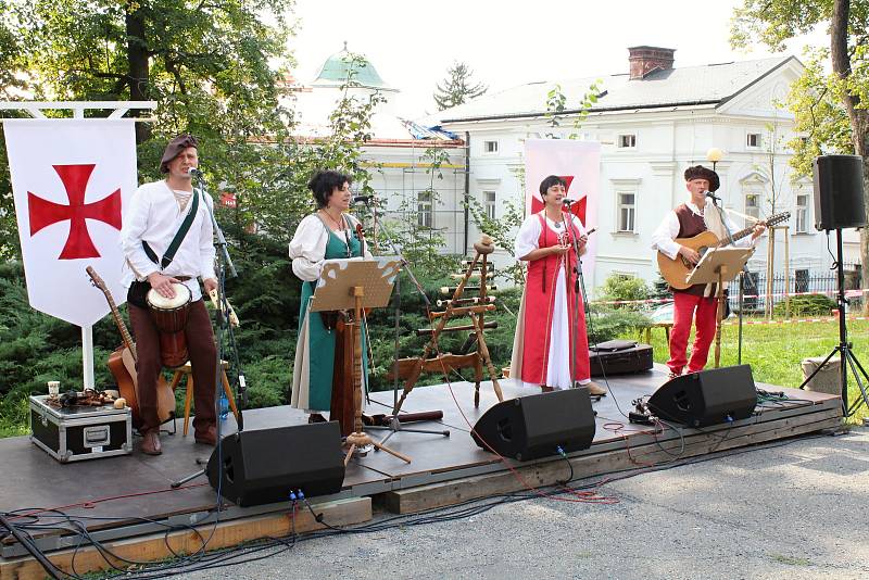 Osmý ročník Templářských slavností se uskutečnil v sobotu 18. srpna 2018 na Zámku Vsetín. Návštěvníci mohli zhlédnout ukázky historického šermu, ochutnat středověkou kuchyni, nechat si vyložit karty, vyrazit si minci nebo si mohli poslechnout dobovou hudb