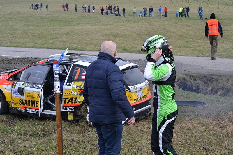 Účinkování Miroslava Jakeše na Valašské rally ukončila havárie