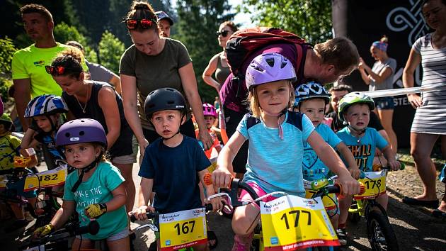 Velkému zájmu se těší tradiční cyklistický závod pro veřejnost Bike Valachy. letos se uskuteční ve Velkých Karlovicích 12. června.