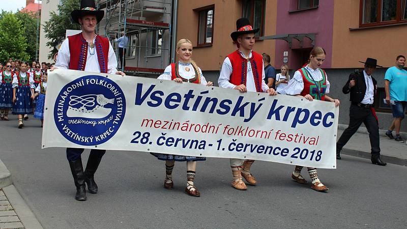 Desátý ročník Mezinárodního folklorního festivalu Vsetínský krpec