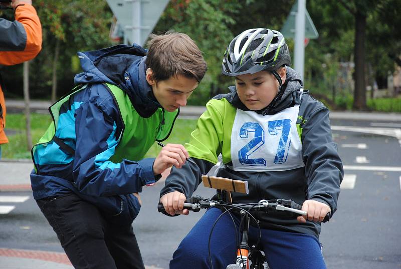 Sluchově postižení cyklisté zápolí ve dnech 5. a 6. října ve Valašském Meziříčí v mezinárodní dopravní soutěži.