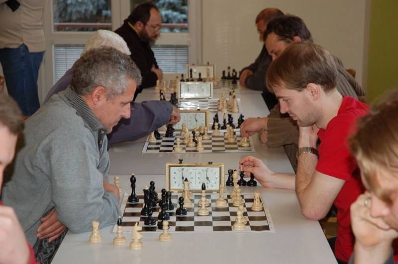 Jubilejního 40. ročníku turnaje v Brankách se účastnilo 27 šachistů.