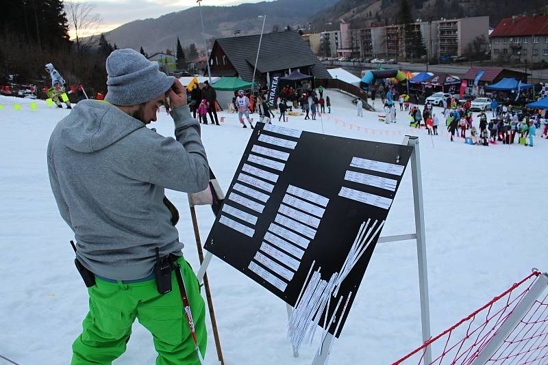 Pátý ročník BobCrossu - Mistrovství Československa v jízdě na dětských plastových bobech ve Ski areálu Karolinka.