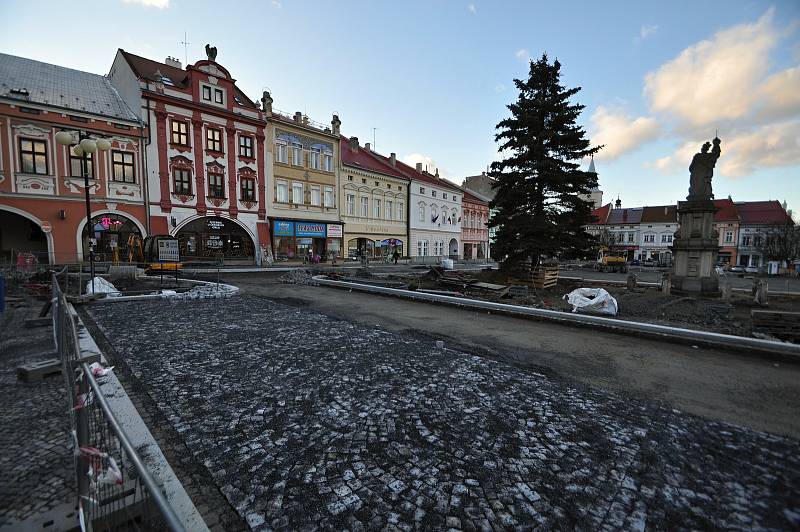 Valašské Meziříčí - meziříčské náměstí prochází celkovou obnovou