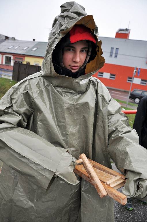 Klapotáři na obchůzce v Poličné. Ilustrační foto.