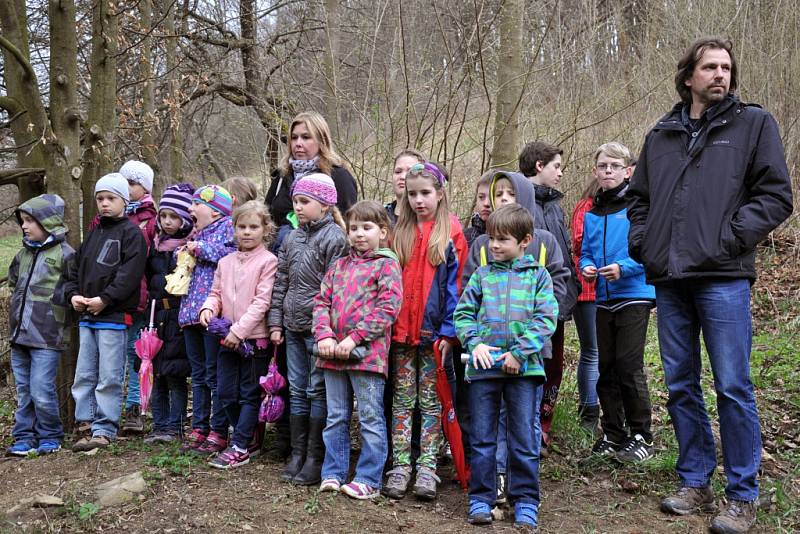 Pietní akt u příležitosti 70. výročí vypálení Juříčkova mlýna v Leskovci na Hornolidečsku konaný 17. dubna 2015.