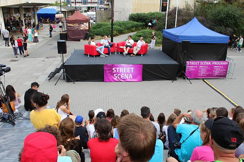 Vsetínský multižánrový křesťanský festival United, to jsou koncerty, semináře, workshopy, dětská scéna a mnoho dalšího.