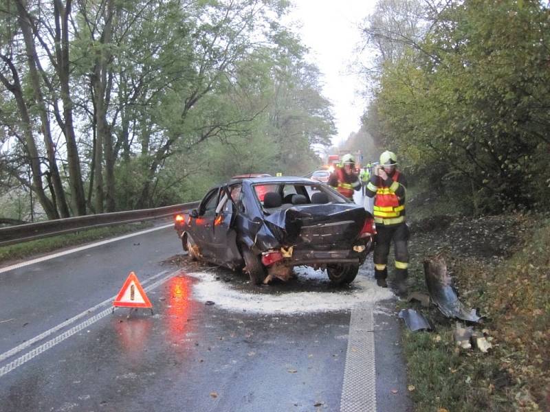 Dopravní nehoda mezi obcemi Jablůnka a Bystřička.
