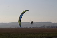 Motorový paragliding v Přibyslavi. Foto: se souhlasem aeroklubu Přibyslav