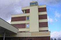Hotel Slunce v Brodě slouží k ubytování uprchlíků a to a rok i déle