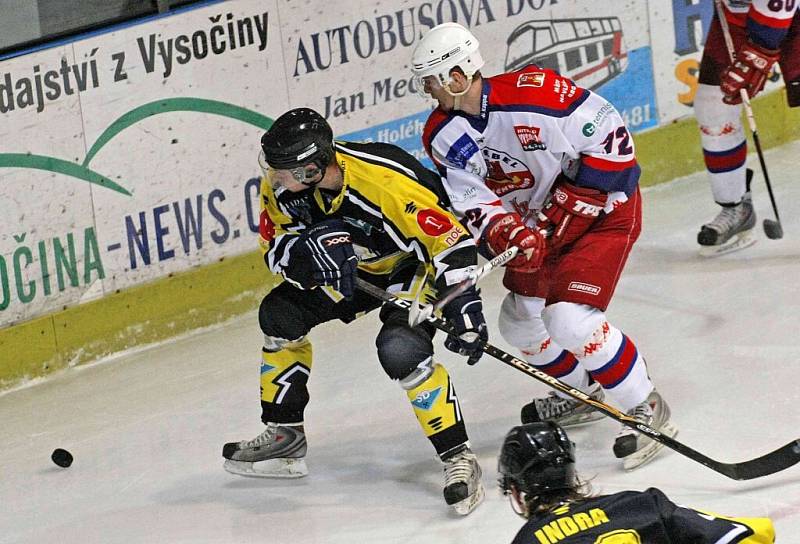 Z hokejového utkání HC Rebel - SK Kadaň.